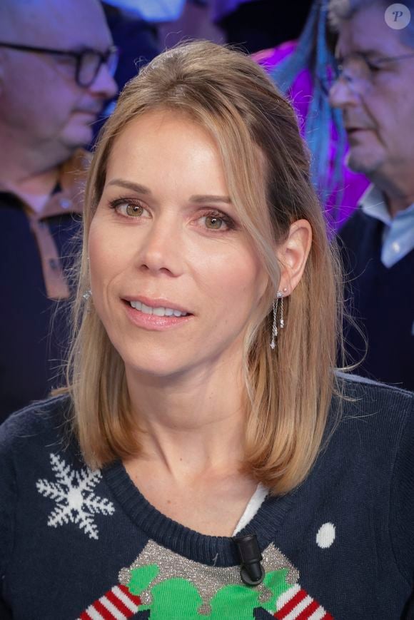 Tiphaine Auzière pésente chaque semaine dans TPMP pour une chronique de droit - Exclusif - Tiphaine Auzière sur le plateau de l'émission "Touche pas à mon poste" (TPMP) diffusée en direct sur C8 le 19 décembre 2024 

© Jack Tribeca / Bestimage