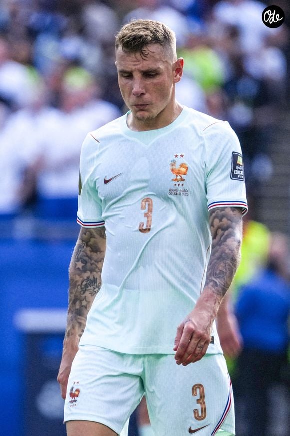 Son épouse Tiziri confie que la séparation est "particulièrement difficile" pour leurs enfants.

Lucas Digne, de l'équipe de France, réagit lors du quart de finale de la Coupe du monde de la FIFA 2026 opposant la France au Maroc, au Boston Stadium de Foxborough, le 9 juillet 2026.