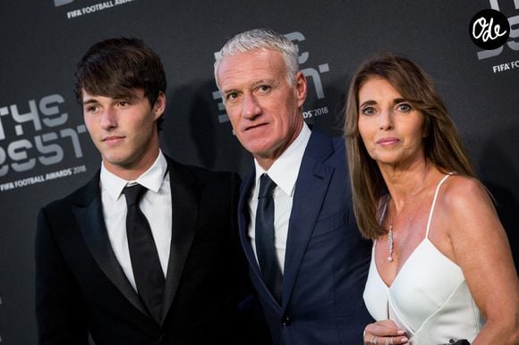 Didier Deschamps, sa femme Claude et leur fils Dylan - Les célébrités arrivent à la cérémonie des Trophées Fifa 2018 au Royal Festival Hall à Londres, le 25 septembre 2018. 

© Cyril Moreau/Bestimage