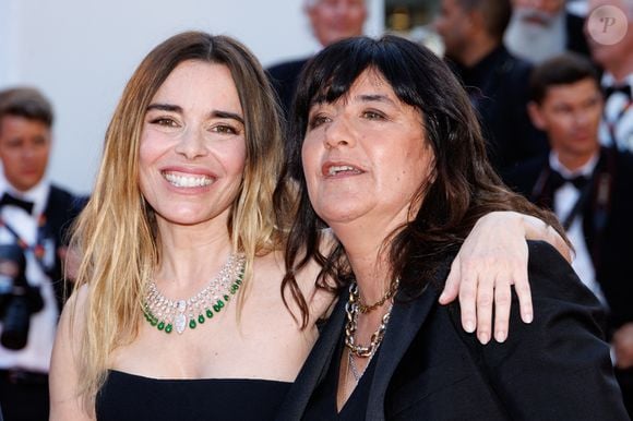Elodie Bouchez, Romane Bohringer - Montée des marches du film " Histoires de la nuit " lors du 79ème Festival International du Film de Cannes, le 21 mai 2026. © Jacovides-Moreau / Bestimage