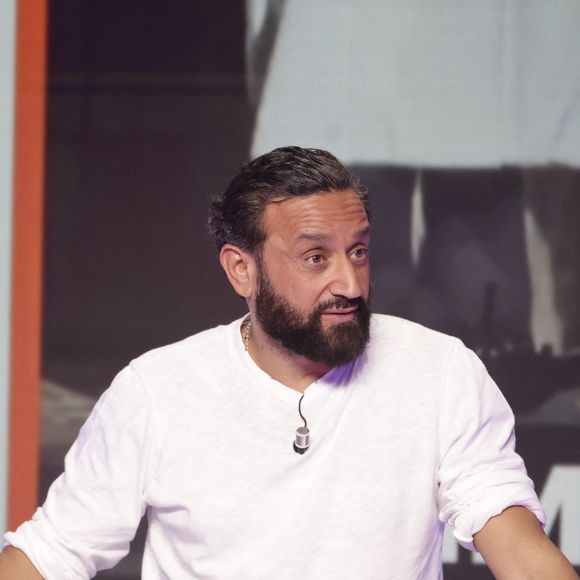 Exclusif - Cyril Hanouna, sur le plateau de "Tout Beau, Tout N9uf - TBT9" présenté par C.Hanouna, et diffusé en direct sur W9, Paris, France, le 21 janvier 2026. © Jack Tribeca / Bestimage