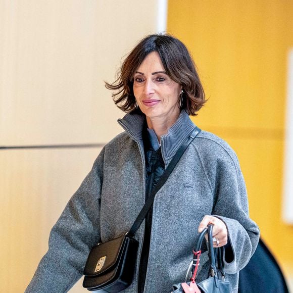 Géraldine Maillet était présente au tribunal pour soutenir son compagnon

Géraldine Maillet, compagne de Daniel Riolo - Arrivées au tribunal correctionnel de Paris en marge du procès en diffamation entre Didier Deschamps et Daniel Riolo, le 20 novembre 2025.

 © Pierre Perusseau/Bestimage