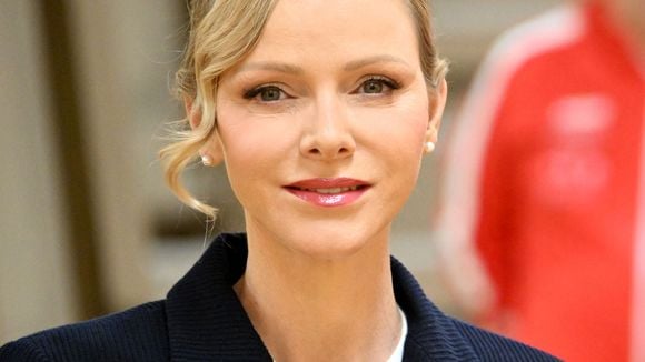 Charlène de Monaco divine et ultra chic dans un look oversize, la nouvelle tendance de l’automne