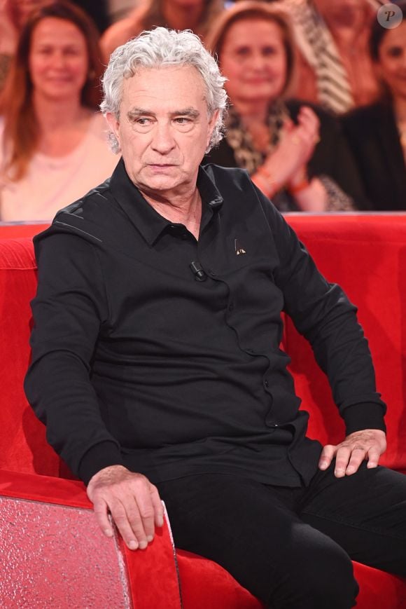 Exclusif - Dominique Rocheteau lors de l'enregistrement de l'émission Vivement dimanche au studio Rive gauche, présentée par M.Drucker, diffusée sur France 3 le 10 mai 2026, à Paris, France, le 14 avril 2026. © Guillaume Gaffiot/Bestimage