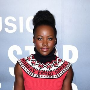 Lupita Nyong'o assiste à la projection de 'Can't Stop, Won't Stop: A Bad Boy Story' au cinéma Curzon Mayfair. Londres, le 17 mai 2017.