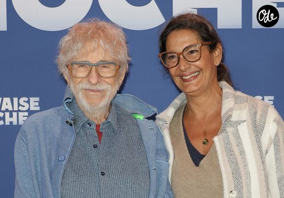 Le couple est propriétaire du Domaine de l'Évêque, à Gruissan, acquis par l'acteur après un véritable coup de cœur.

Pierre Richard et sa femme Ceyla Lacerda à l'avant-première du film "Mauvaise pioche" au Publicis Cinémas à Paris le 23 mars 2026.

© Coadic Guirec/Bestimage