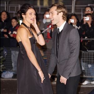 Jude Law et Cameron Diaz, première du film "The Holiday" à Londres.