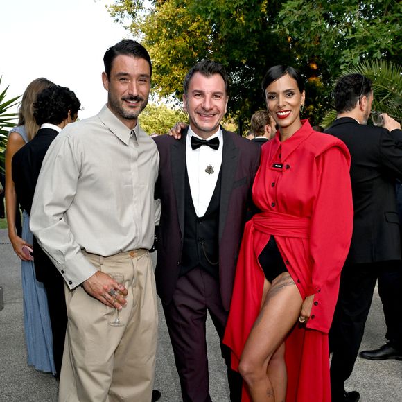 Jérémy Frérot, Michael Youn et Shy’m - 11ème édition du Gala de charité de Patrick Mouratoglou à la Mouratoglou Academy & Resort à Biot le 21 juin 2025. Ce gala de prestige réunit chaque année les grandes figures du sport, du divertissement et de nombreux donateurs, mobilisés pour soutenir les jeunes talents du tennis mondial. © Bruno Bebert/Bestimage