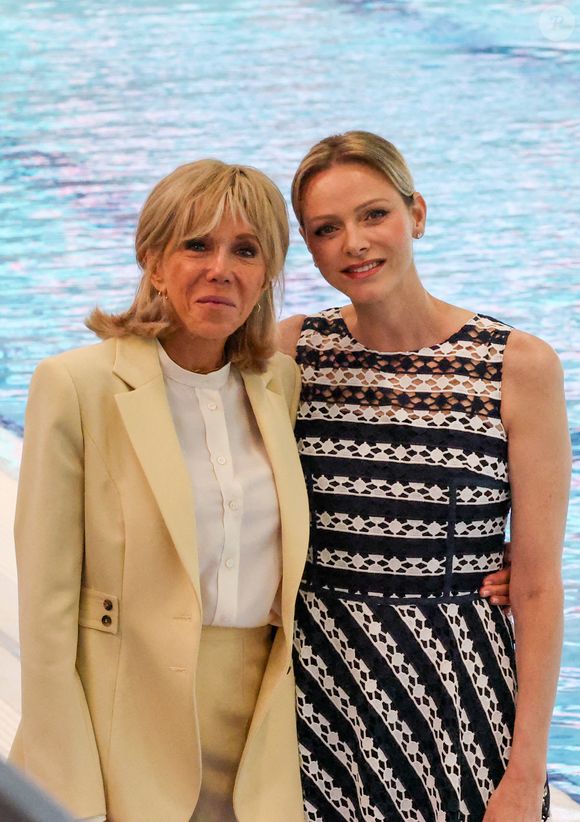 La princesse Charlène de Monaco et la Première Dame française Brigitte Macron lors d'un Water Safety Day de la Fondation Princesse Charlène de Monaco à la piscine du Stade Louis II de Monaco, le 8 juin 2025. © Claudia Albuquerque/Bestimage