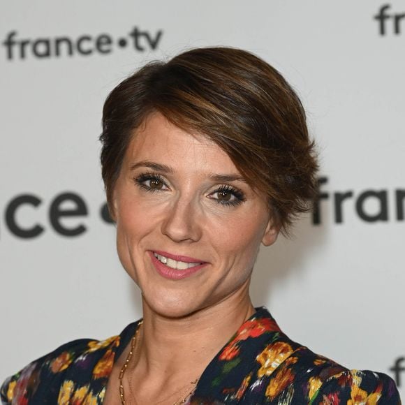 Mélanie Taravant au photocall pour la conférence de presse de rentrée de France TV à la Grande Halle de la Villette à Paris, France, le 6 juillet 2022. © Coadic Guirec/Bestimage