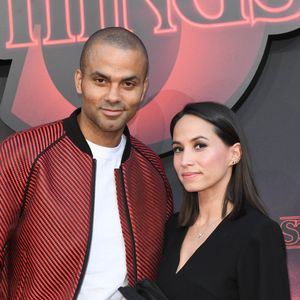 La mère des enfants de Tony Parker de nouveau en couple ?

Tony Parker et sa femme Axelle Francine à la première de la série Netflix "Stranger Things - Saison 3" au cinéma Le Grand Rex à Paris. © Guirec Coadic/Bestimage
