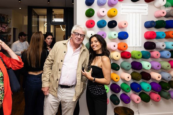 Exclusif - Ninon Dechavanne Patrice Carmouze à l'inauguration de la boutique de Ninon Dechavanne un Tufting Studio, un atelier dédié à l'exploration créative,où chacun peut s'initier à l'art du Tufting et concevoir sa propre œuvre, à Paris, France, le 11 septembre 2025. © Julien Sarkissian/Bestimage