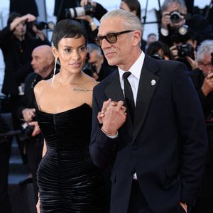 Narah Baptista et Vincent Cassel assistent à la première de « Parallel Tales » lors du 79e Festival de Cannes. 

Crédit : Doug Peters/EMPICS