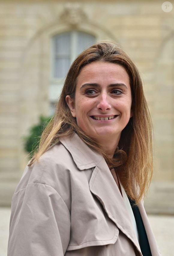 Marine Tondelier, secrétaire nationale du parti de gauche français Les Écologistes - Les chefs des partis politiques et des groupes parlementaires de l'Assemblée nationale votent du palais présidentiel de l'Elysée à Paris, France, le 10 octobre 2025. © Christian Liewig/Bestimage