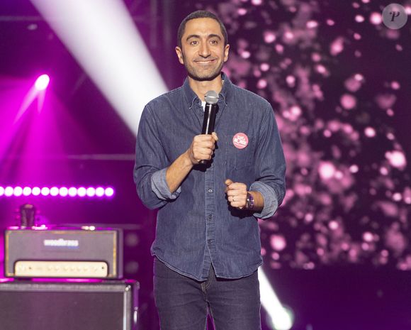 Exclusif - Jimmy Mohamed - Enregistrement de l'émission "Tout le monde chante contre le cancer" au Cirque Phénix à Paris, présentée par J.Anthony et E.Gossuin et diffusée le 4 janvier sur W9 © C.Clovis-P.Perusseau / Bestimage