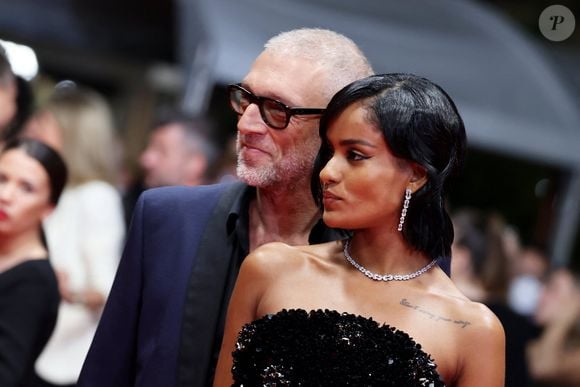 Vincent Cassel semble être un papa et un compagnon comblé. Mais l'acteur a conscience que ce n'est pas le cas de tout le monde...

Vincent Cassel et sa compagne Narah Baptista - Montée des marches du film "Parthenope" lors du 77ème Festival International du Film de Cannes, au Palais des Festivals à Cannes. Le 21 mai 2024. © Jacovides-Moreau / Bestimage