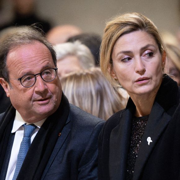 François Hollande et Julie Gayet  lors de la cérémonie de réouverture de la cathédrale Notre-Dame de Paris, le 7 décembre 2024. © Pool/ABACA