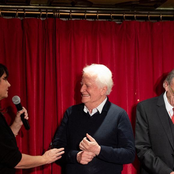 Claude Lelouch, André Dussollier, Philippe Davis, Patrice Drevet (Chancelier de l'académie Alphonse Allais) lors de la cérémonie d'intronisation de A.Dussollier et C.Frot à l'académie Alphonse Allais au cabaret La Crémaillère 1900 à Paris le 26 janvier 2026

© Tiphaine Praud-Lebely / Bestimage