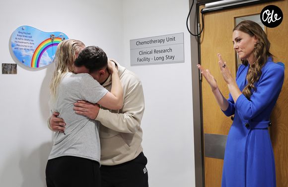 La princesse de Galles (Catherine Kate Middleton, princesse de Galles) visite le Christie NHS Foundation Trust, pour mettre en évidence le pouvoir de guérison des soins holistiques, parallèlement aux soins cliniques, pour les personnes vivant avec et au-delà du cancer, à Manchester, au Royaume-Uni, le 4 juin 2026.

© Andy Stenning/WPA-Pool/ Julien Burton / Bestimage