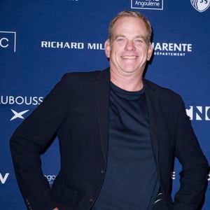 "J'ai acheté un terrain de 60 hectares, pas loin de Sherbrooke, la ville québécoise où j'ai grandi. J'y dispose de deux maisons, à cinq minutes l'une de l'autre."

Garou
Cérémonie de remise des prix au théâtre d'Angoulême.
La 18ème édition du festival du Film Francophone d'Angoulême, samedi 30 août 2025. © Christophe Aubert via Bestimage