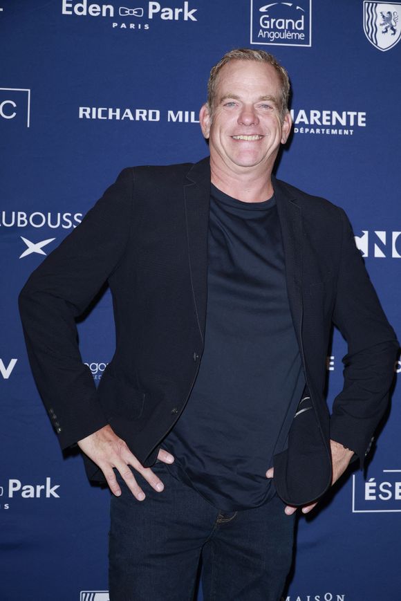 "J'ai acheté un terrain de 60 hectares, pas loin de Sherbrooke, la ville québécoise où j'ai grandi. J'y dispose de deux maisons, à cinq minutes l'une de l'autre."

Garou
Cérémonie de remise des prix au théâtre d'Angoulême.
La 18ème édition du festival du Film Francophone d'Angoulême, samedi 30 août 2025. © Christophe Aubert via Bestimage