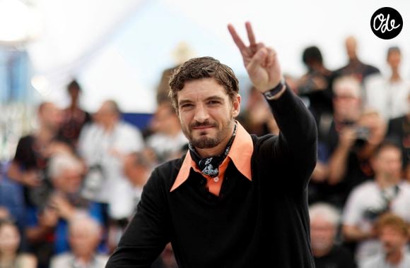 Niels Schneider au photocall du film "La Bataille De Gaulle: L'Âge De Fer" (De Gaulle: Tilting Iron) lors du 79ème Festival International du Film de Cannes, France, le 21 mai 2026. © Jacovides-Moreau/Bestimage