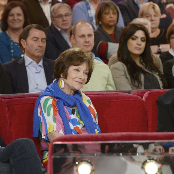 Née en 1929, elle était la fille du prince Vladimir Anatolievitch Gagarine et avait grandi entre le Maroc et la France.


Macha Méril entourée de son fils Gianguido Baldi et de sa soeur Hélène Gagarine - Enregistrement de l'émission "Vivement dimanche" à Paris le 5 mars 2014 et qui sera diffusée le 9 Mars. © COADIC GUIREC / BESTIMAGE