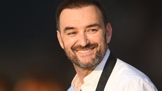 Cyril Lignac agrandit encore son empire : sa nouvelle adresse à Saint-Tropez est ouverte