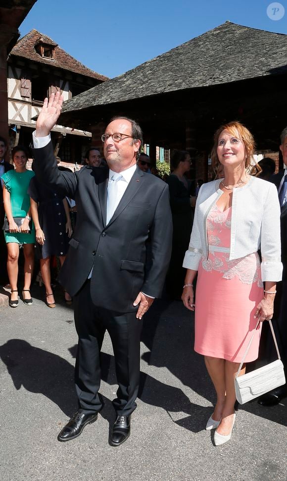 François Hollande et Ségolène Royal - Mariage de Thomas Hollande et de la journaliste Emilie Broussouloux à la mairie à Meyssac en Corrèze près de Brive, ville d'Emiie. Le 8 Septembre 2018. 
© Patrick Bernard-Guillaume Collet / Bestimage