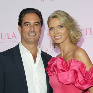 Sylvie Tellier et son mari Laurent Schenten - Photocall du 5ème gala de charité de l'association "Les Bonnes Fées" à l'occasion de la campagne mondiale "Octobre Rose" à l'hôtel Peninsula, Paris le 3 octobre 2024.  © Coadic Guirec/Bestimage