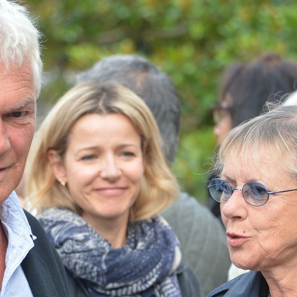 Exclusif - Rémy Sarrazin (ex-mari d'Ariane), Dorothée (Frédérique Hoschedé) et Laure Guibert lors des obsèques de Ariane Carletti (André) au crématorium du Père-Lachaise à Paris, le 7 septembre 2019.
© Ramsamy Veeren/Bestimage