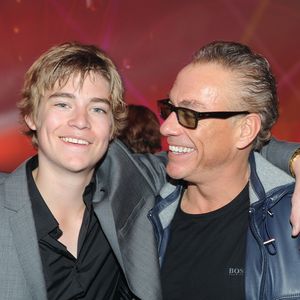 Le fils cadet de Jean-Claude Van Damme a récemment fait parler de lui

Jean Claude Van Damme et son fils Nicholas - Radio FG fete ses 20 ans au Grand Palais a Paris. 
Crédit : JEAN BLANC / BESTIMAGE