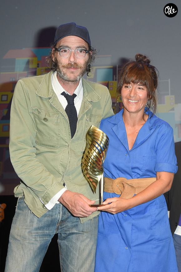 Ils restent très proches pour leurs enfants, Rose et Raoul.

Philippe Rebbot (réalisateur) et Romane Bohringer (réalisatrice) Valois Canal+ du public pour le film "L'Amour Flou" lors de la clôture de la 11ème édition du festival du Film Francophone d'Angoulême, France, le 26 août 2018. © Coadic Guirec/Bestimage