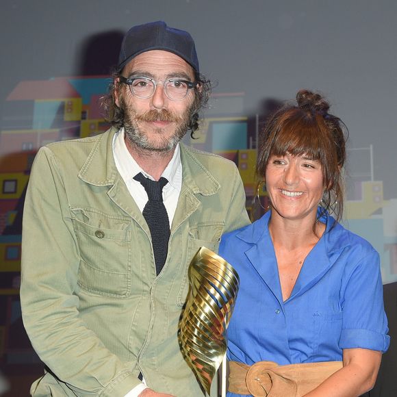 Ils restent très proches pour leurs enfants, Rose et Raoul.

Philippe Rebbot (réalisateur) et Romane Bohringer (réalisatrice) Valois Canal+ du public pour le film "L'Amour Flou" lors de la clôture de la 11ème édition du festival du Film Francophone d'Angoulême, France, le 26 août 2018. © Coadic Guirec/Bestimage