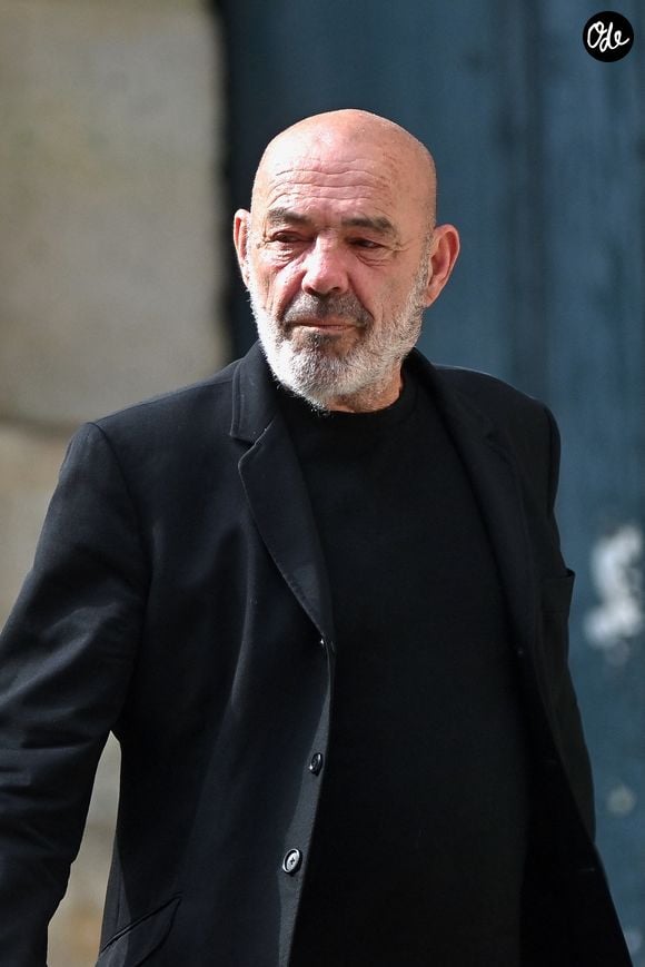 Philippe Corti assistant aux funérailles de Thierry Ardisson à l'église Saint-Roch à Paris, en France, le 17 juillet 2025. Journaliste de télévision, animateur et producteur français pionnier, surnommé « l'Homme en noir », Thierry Ardisson est décédé d'un cancer le 14 juillet à l'âge de 76 ans. Photo de Franck Castel/ABACAPRESS.COM