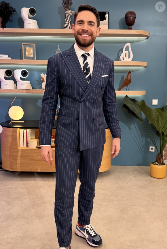 Déjà présent la semaine dans la matinale "Bonjour !", il sera à partir du 1er mai à l'antenne les week-end.

Ange Noiret, présentateur météo sur TF1