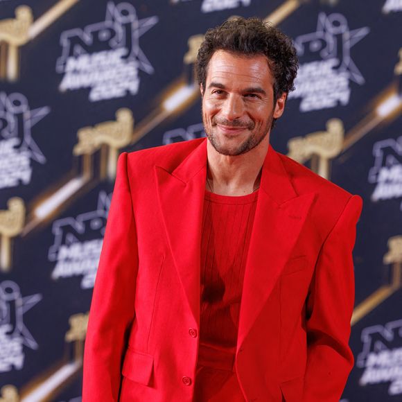 Amir Haddad assiste aux 26e NRJ Music Awards au Palais des Festivals le 1er novembre 2024 à Cannes, France. Photo par Anne Barson/ABACAPRESS.COM