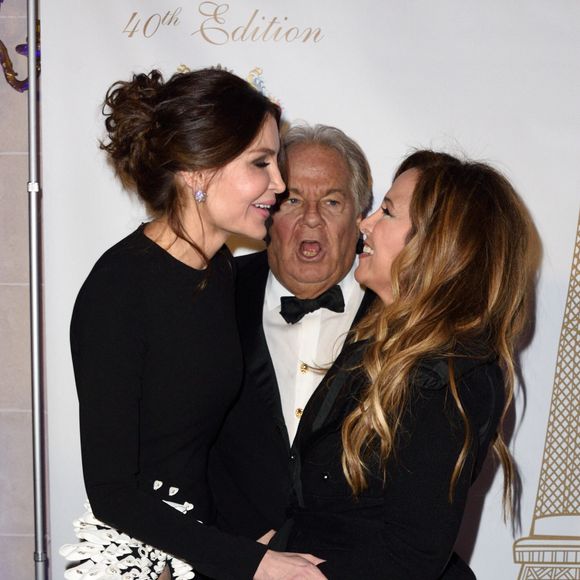 Lola Karimova-Tillyaeva, Massimo Gargia et la chanteuse Helene Segara assistant au 40e gala des Best Awards à l'hôtel Four Seasons George V à Paris, France, le 27 janvier 2017. Photo de Alban Wyters/ABACAPRESS.COM