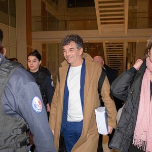 L'animateur de télévision et agent immobilier français Stéphane Plaza, accusé d'actes de violence sur deux anciennes compagnes, quitte son procès au tribunal correctionnel de Paris, le 9 janvier 2025. Photo by Florian Poitout/ABACAPRESS.COM
