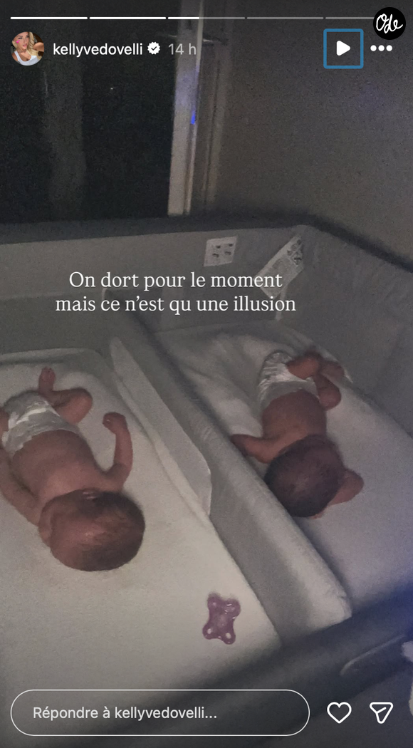 Quelques jours après leur retour à la maison, elle partage son quotidien sur Instagram.

Capture Instagram - Kelly Vedovelli