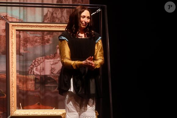 C'est grâce à l'émission qu'elle a trouvé l'amour.

Karina Marimon - Générale de la pièce "La Joconde parle enfin" écrite par L. Ruquier au théâtre de l'oeuvre à Paris, France, le 04 avril 2024. © Christophe Clovis / Bestimage