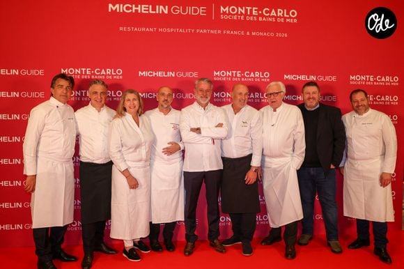 Olivier Bellin en compagnie des chefs Yannick Alléno, Jérôme Banctel, Stéphanie Le Quellec, Lionel Giraud, Mathieu Viannay, Eric Canino, Alain Ducasse et Sébastien Faramond à l'Hôtel de Paris Monte-Carlo, lors du Dîner des Chefs à la veille de la cérémonie des remises des Étoiles Michelin à Monaco, le 15 mars 2026. 

© Jean Marc Lhomer/Bestimage