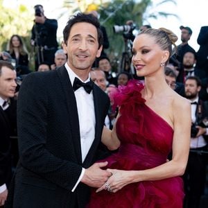 Adrien Brody et sa compagne Georgina Chapman - Montée des marches du film « Vie privée » lors du 78ème Festival International du Film de Cannes, au Palais des Festivals à Cannes. Le 20 mai 2025
© Olivier Borde/ Bestimage