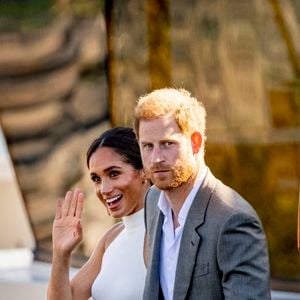 Le prince Harry, duc de Sussex et Meghan Markle, duchesse de Sussex lors d'un excursion en bateau sur le Rhin jusqu'à la Merkur Spiel-Arena dans le cadre de la visite du couple ducal de Sussex pour l'événement 'Invictus Games Düsseldorf - 2023 One Year to Go' à Düsseldorf, Allemagne, le 6 septembre 2022. (Dana Press / Bestimage).