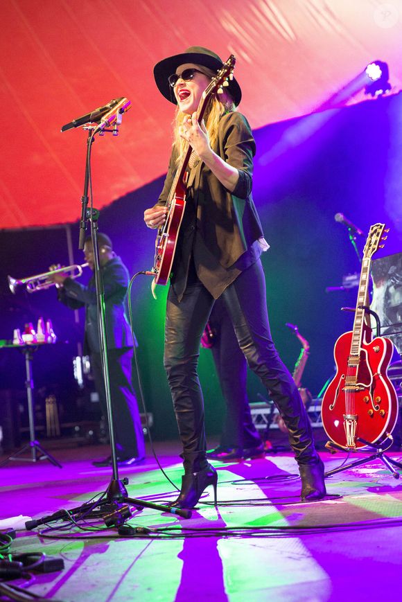 L'auteur-compositeur-interprète américaine Melody Gardot se produit en direct au Love Supreme Jazz Festival. Glynde, Royaume-Uni - dimanche 3 juillet 2016. Photographie : © Photoshot, /PCN/ABACAPRESS.COM