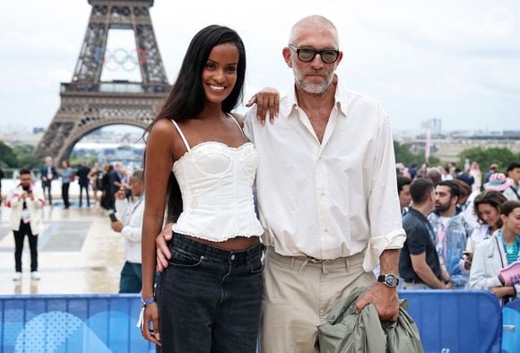 Vincent Cassel et Narah Baptista arrivent au Trocadéro avant la cérémonie d'ouverture des Jeux Olympiques d'été de Paris 2024, le 26 juillet 2024. Photo by Christophe Petit Tesson/PA/ABACAPRESS.COM