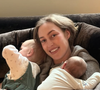 Un petit garçon prénommé Albie, né en mars
Tatiana Mountbatten et ses 2 enfants Elodie et Albie