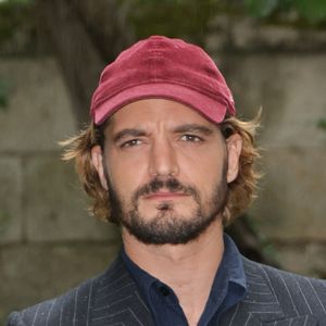 Hiro fait le plus grand bonheur de ses parents.

Niels Schneider - Photocall du film "Les tourmentés"  lors de la 18ème édition du Festival du Film Francophone de Angoulême (FFA) le 30 août 2025. 
© Coadic Guirec / Bestimage