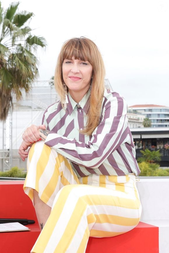 Il était photographe 


Exclusif - Daphné Burki pendant l’enregistrement de l'émission "Cannes Festival" lors du 77ème Festival International du Film de Cannes, France, le 20 mai 2024. © Jack Tribeca/Bestimage