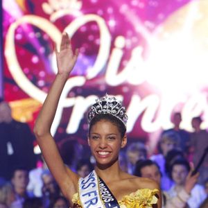 Chloé Mortaud a été élue Miss France en 2009 

L'élection de Miss France 2009 a eu lieu le 6 décembre 2008 au théâtre du Puy du Fou en Vendée. Photo Patrick Bernard/ABACAPRESS.COM